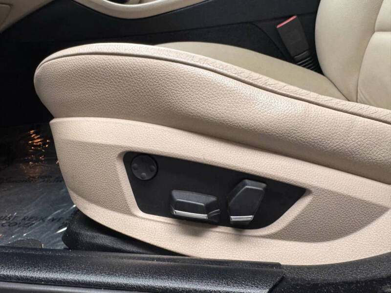 2012 BMW 5 Series 528i xDrive