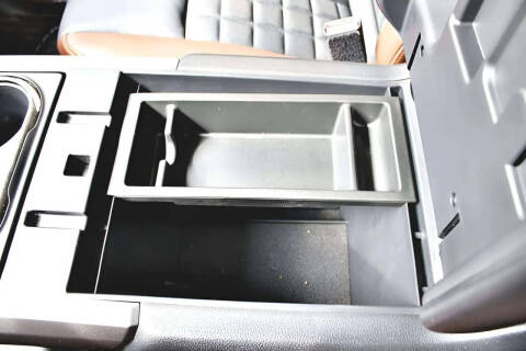 2017 Nissan Titan Platinum Reserve