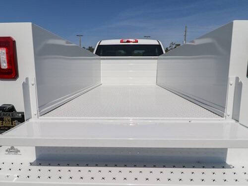 2025 GMC Sierra 2500HD Pro