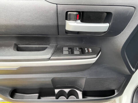 2018 Toyota Tundra SR5