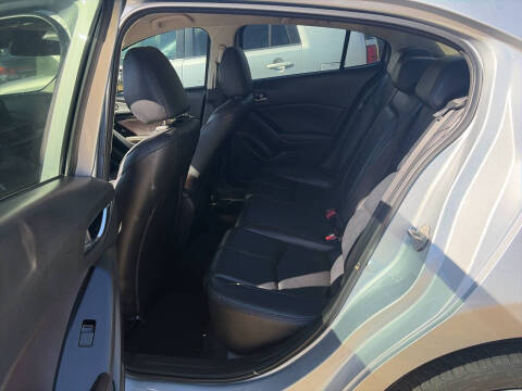 2017 Mazda MAZDA3 Touring