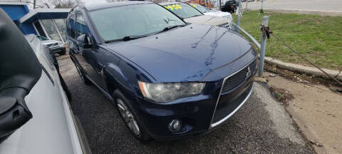 2011 Mitsubishi Outlander for sale at JJ's Auto Sales in Independence MO