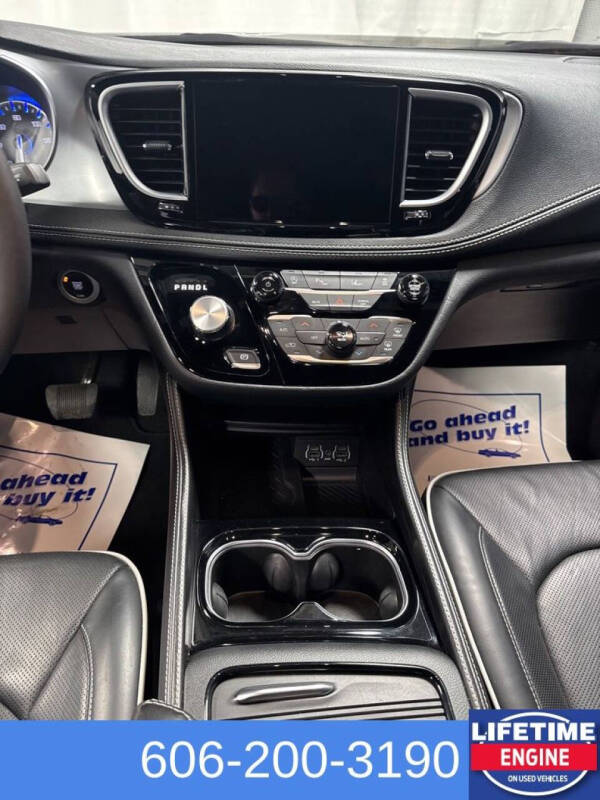 2025 Chrysler Pacifica Limited