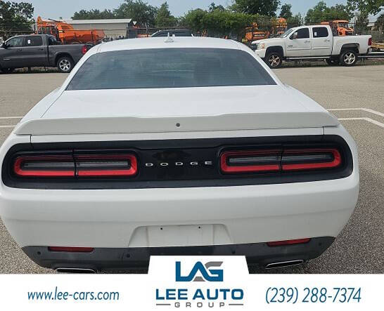 2015 Dodge Challenger SXT Plus