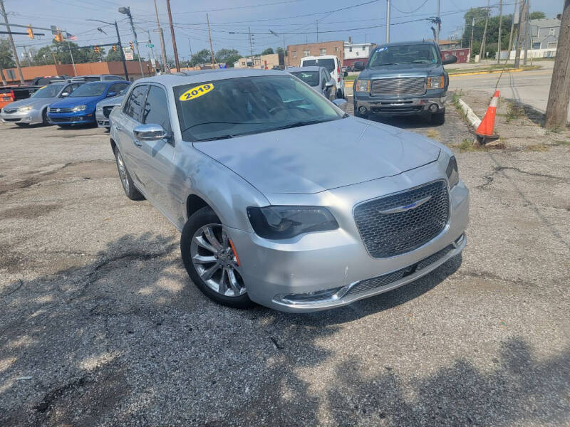 2019 Chrysler 300 for sale in Hammond, IN