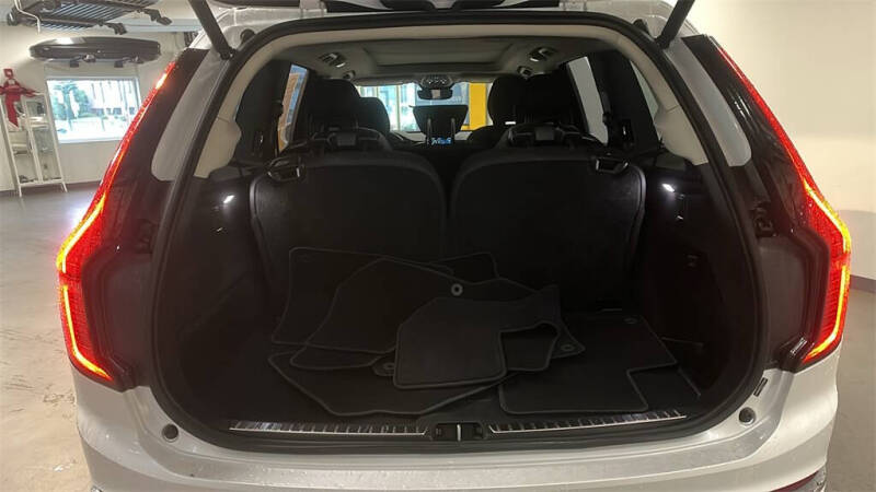 2025 Volvo XC90 B6 Plus Bright Theme 7P