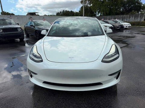 2020 Tesla Model 3 Standard Range Plus