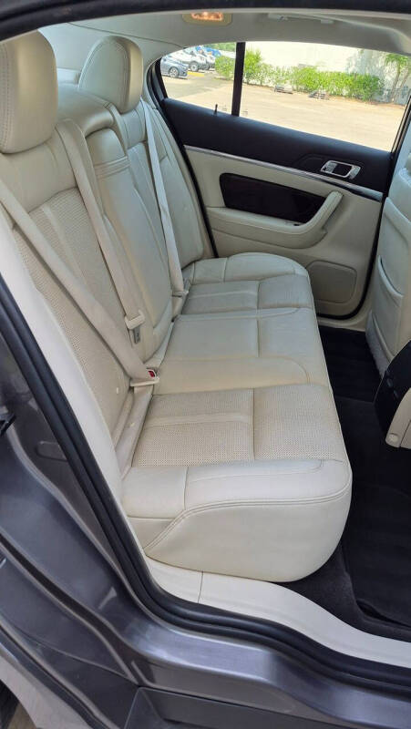 2012 Lincoln MKS