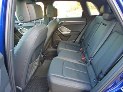 2024 Audi Q3 quattro S line Premium 45 TFSI