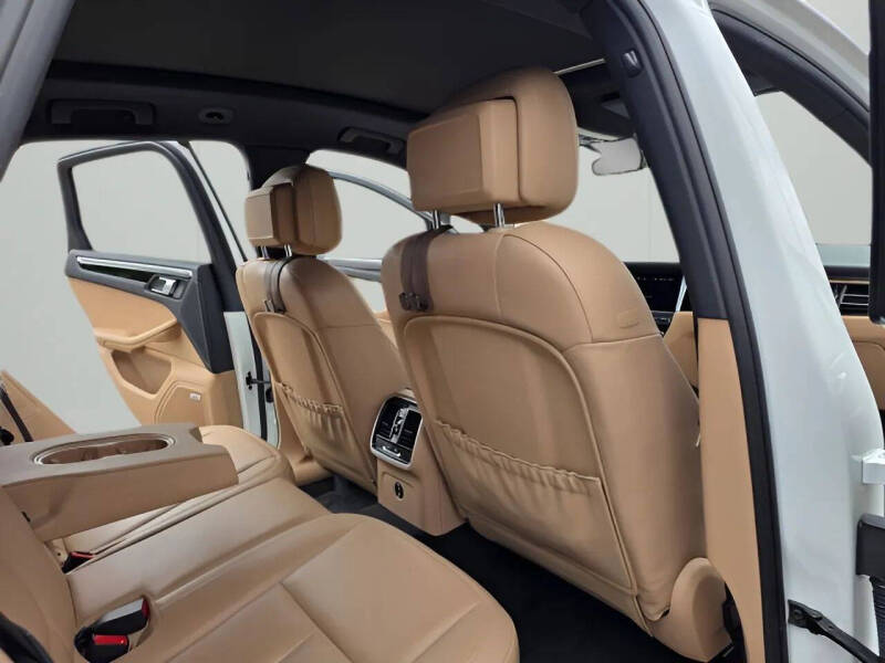 2020 Porsche Macan
