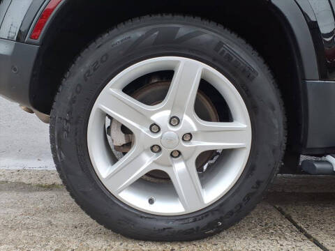 2023 Land Rover Defender 110 SE