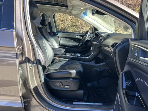 2019 Ford Edge Titanium