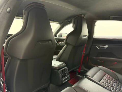 2022 Audi RS e-tron GT quattro