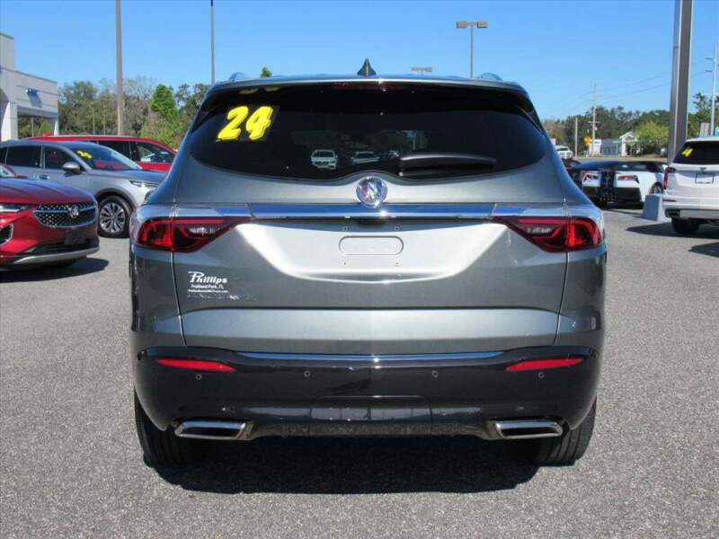 2024 Buick Enclave Essence