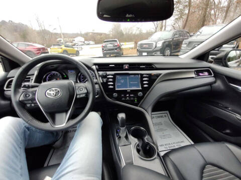 2020 Toyota Camry SE