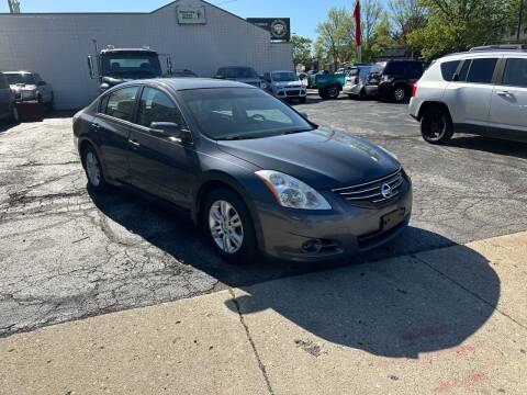 2010 Nissan Altima for sale at BADGER LEASE & AUTO SALES INC in West Allis WI