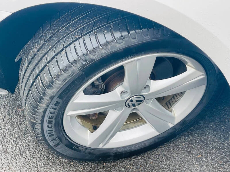 2015 Volkswagen Passat 1.8T SE