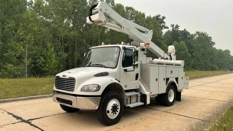 2020 Freightliner M2 106