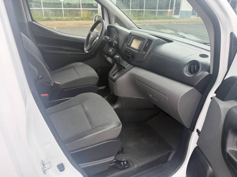 2018 Nissan NV200 SV