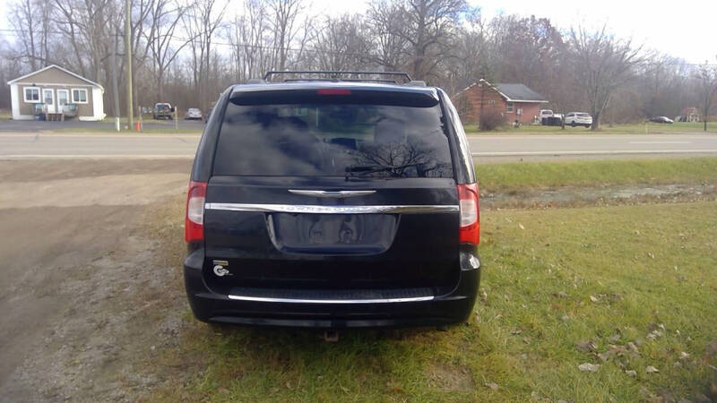 2013 Chrysler Town and Country Touring