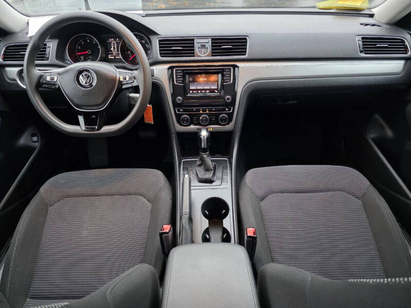 2016 Volkswagen Passat 1.8T S