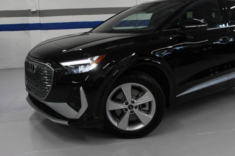 2025 Audi Q4 e-tron quattro Premium 55