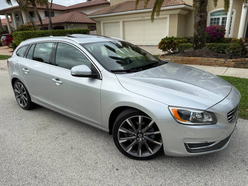 2015 Volvo V60 T5 Drive-E Platinum