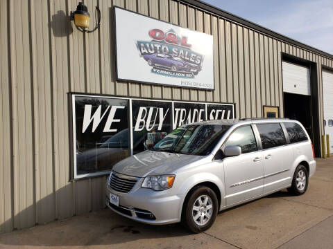 2012 Chrysler Town and Country for sale at C&L Auto Sales in Vermillion SD
