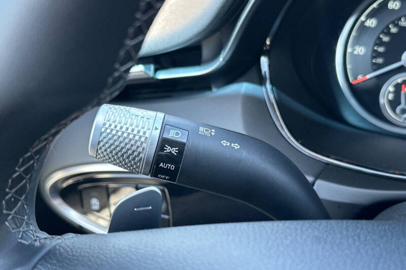 2025 Genesis GV70 2.5T Standard