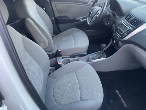 2013 Hyundai Accent GS