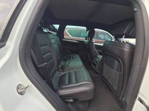 2017 Volkswagen Touareg V6 Wolfsburg