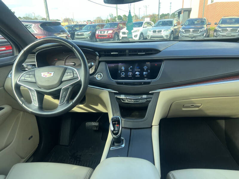 2017 Cadillac XT5 Luxury