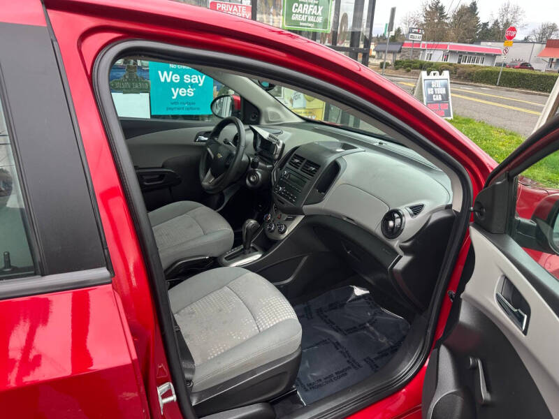 2013 Chevrolet Sonic LS Auto