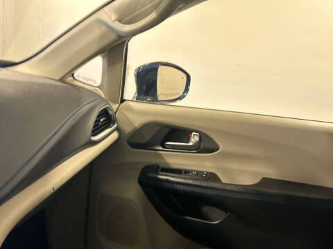 2021 Chrysler Pacifica Touring