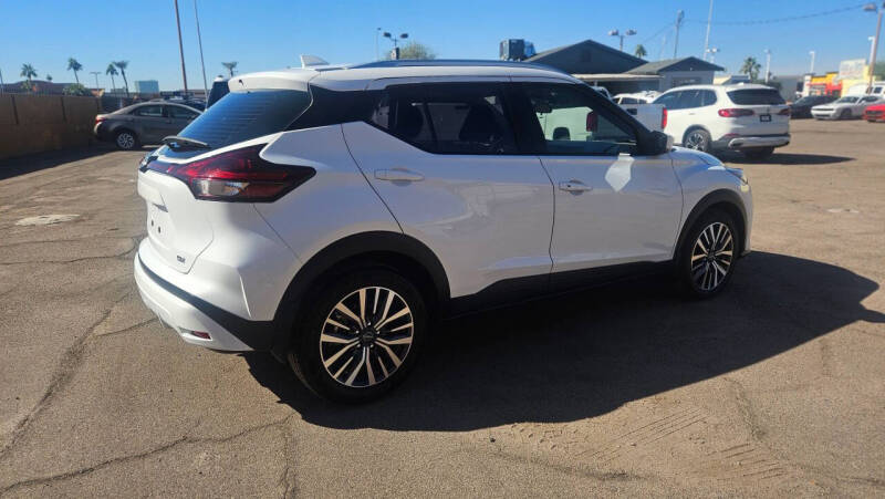 2023 Nissan Kicks SV