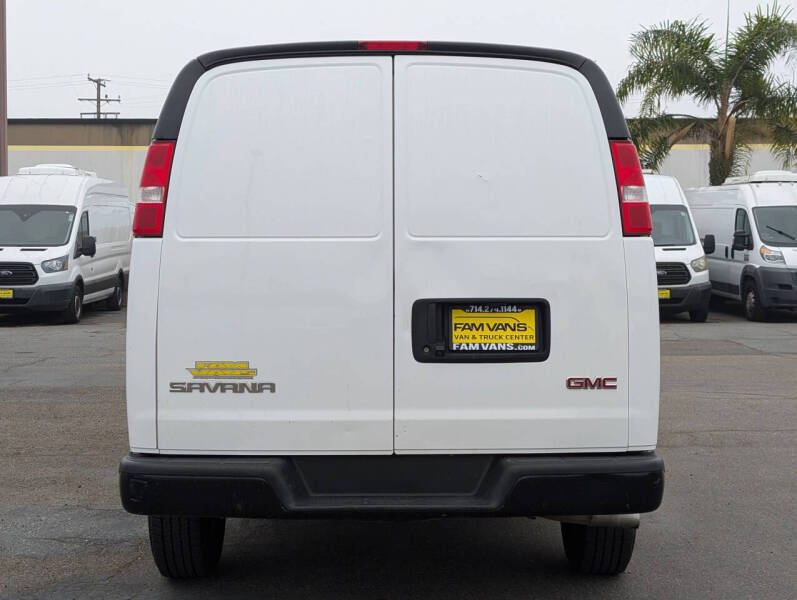2023 GMC Savana 2500