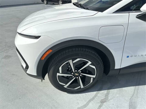 2026 Chevrolet Equinox EV LT 2