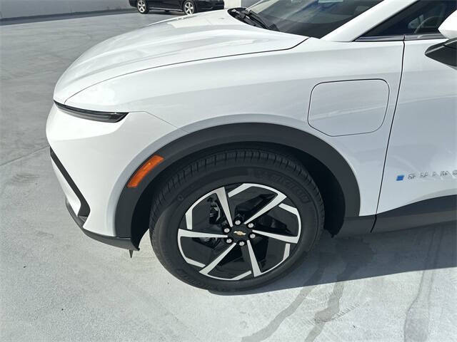 2026 Chevrolet Equinox EV LT 2