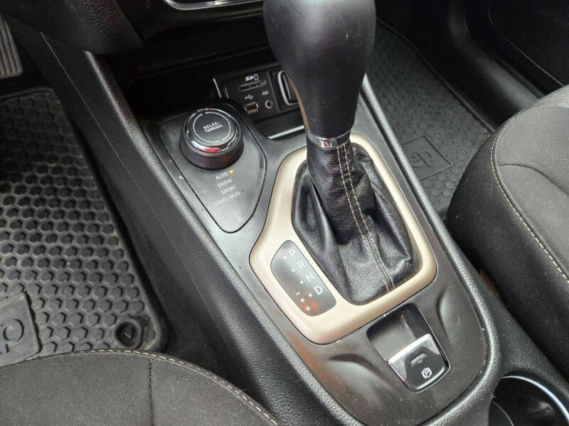 2014 Jeep Cherokee Sport