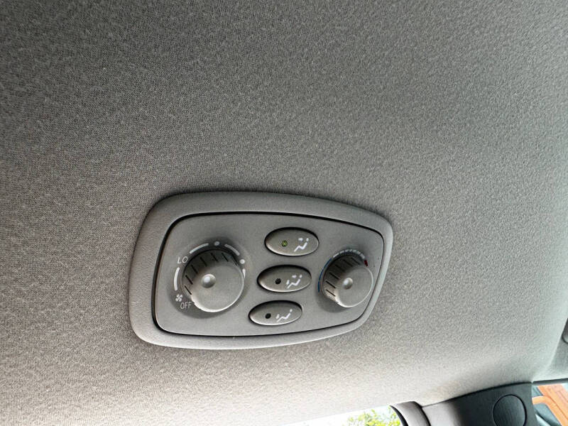 2005 Toyota Sienna LE 7 Passenger