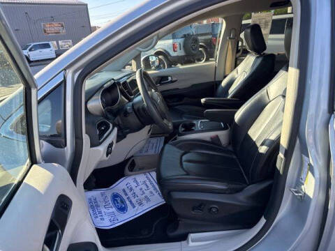 2023 Chrysler Pacifica Touring L