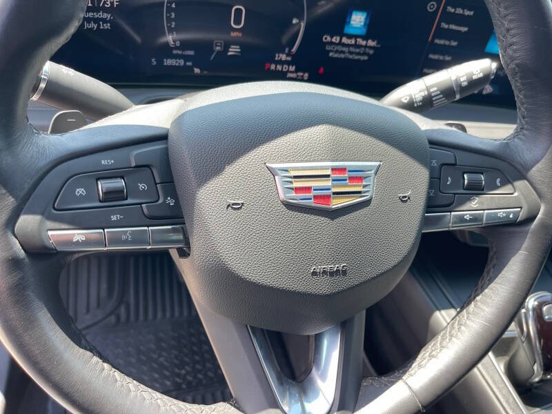 2024 Cadillac XT4 Premium Luxury