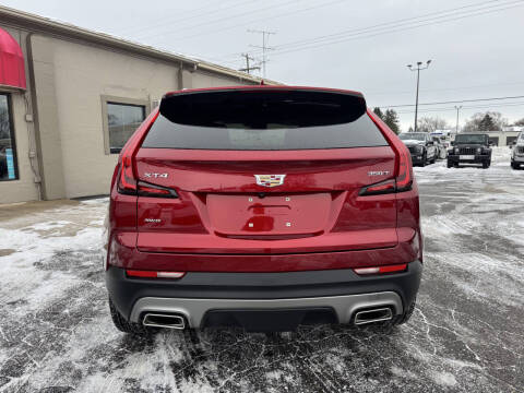 2023 Cadillac XT4 Premium Luxury