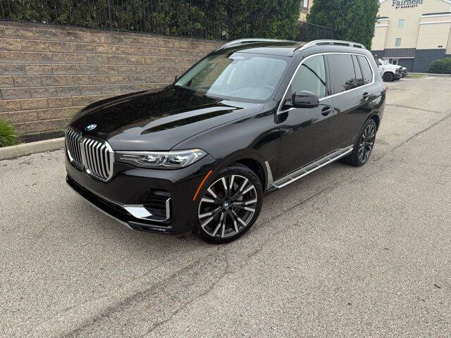 2019 BMW X7 50i's photo