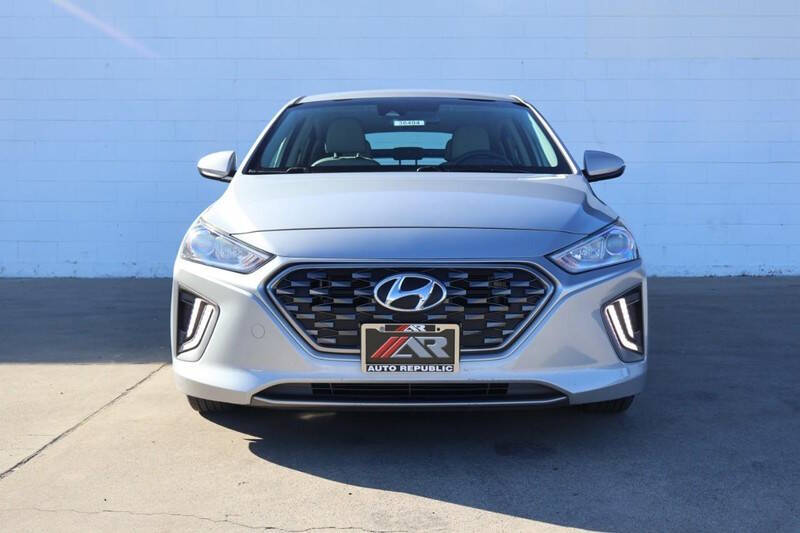 2021 Hyundai Ioniq Hybrid SE