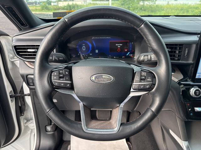 2023 Ford Explorer Platinum