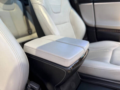 2016 Tesla Model S 90D
