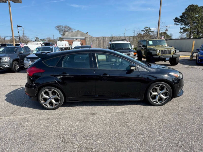 2017 Ford Focus ST