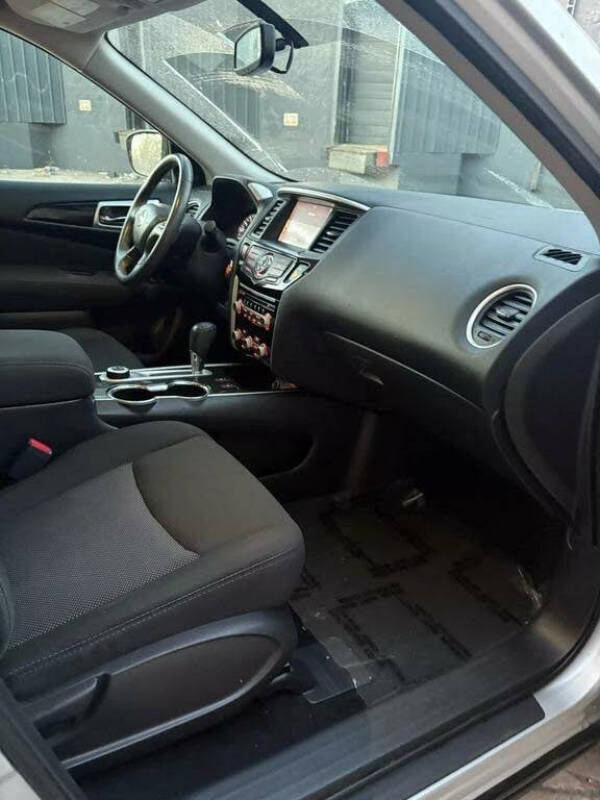 2017 Nissan Pathfinder S