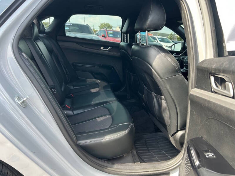 2022 Kia K5